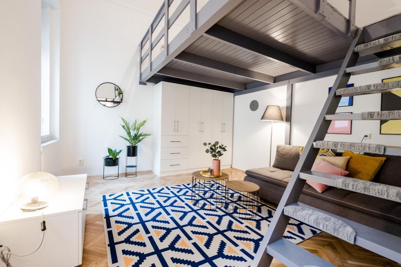 Rainbow Dream Apartment